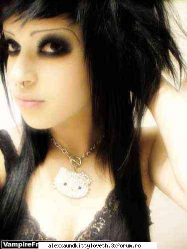 emo kids gore .....e emo celebra sau ceva genu cel putin yoo vazut prin multe chestii net arata